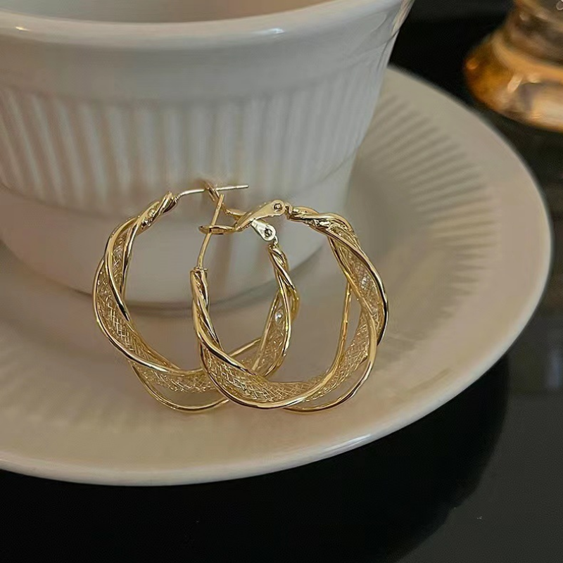 Pendiente Aro Colgante en Espiral