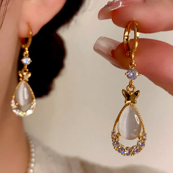 Pendientes de Gota con Mariposa